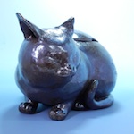 鉄釉猫陶器